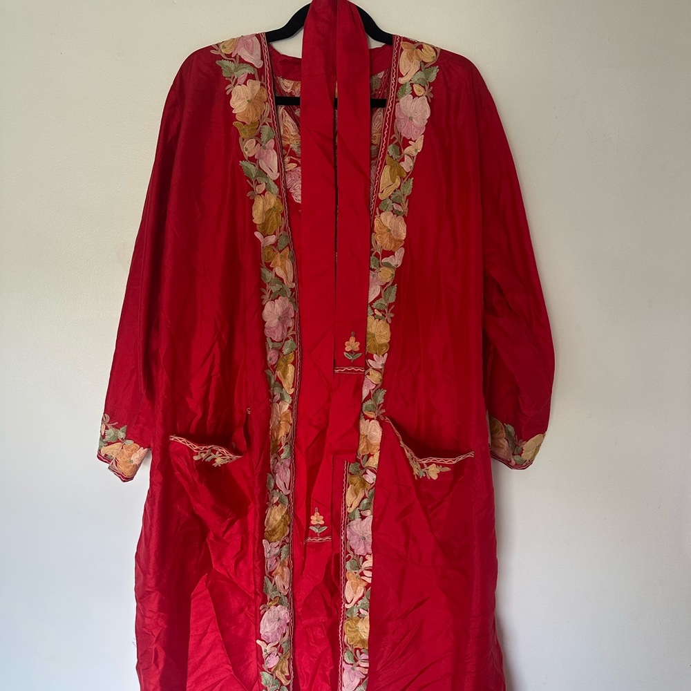 Vintage Red Floral Embroidered Women's Robe